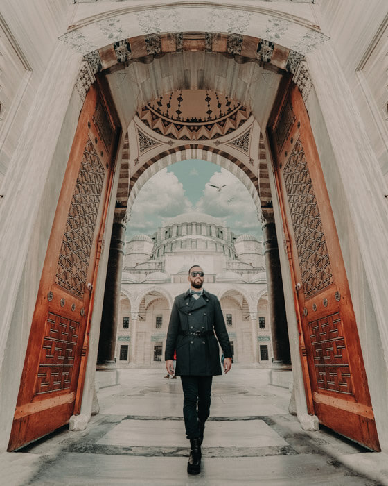 Istanbul photo shoot Suleymaniye mosque and Taht Istanbul